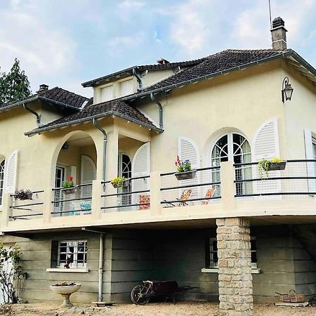 Gite De La Petite Fourmy Saint-Sulpice-les-Feuilles Kültér fotó